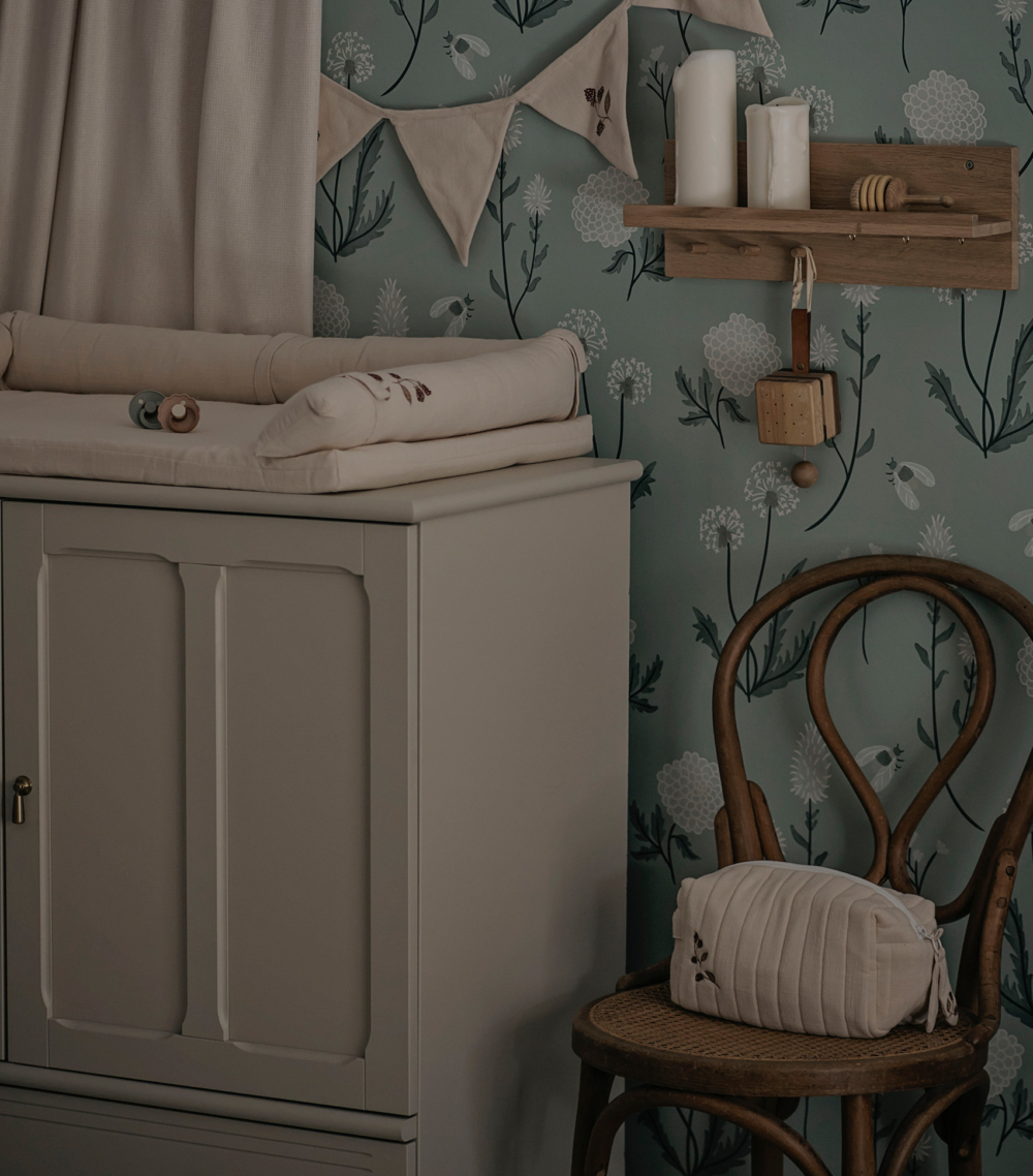 raspberry - changing mat raspberry - changing mat