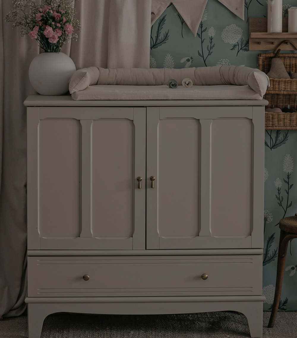 sparrow - changing mat sparrow - changing mat