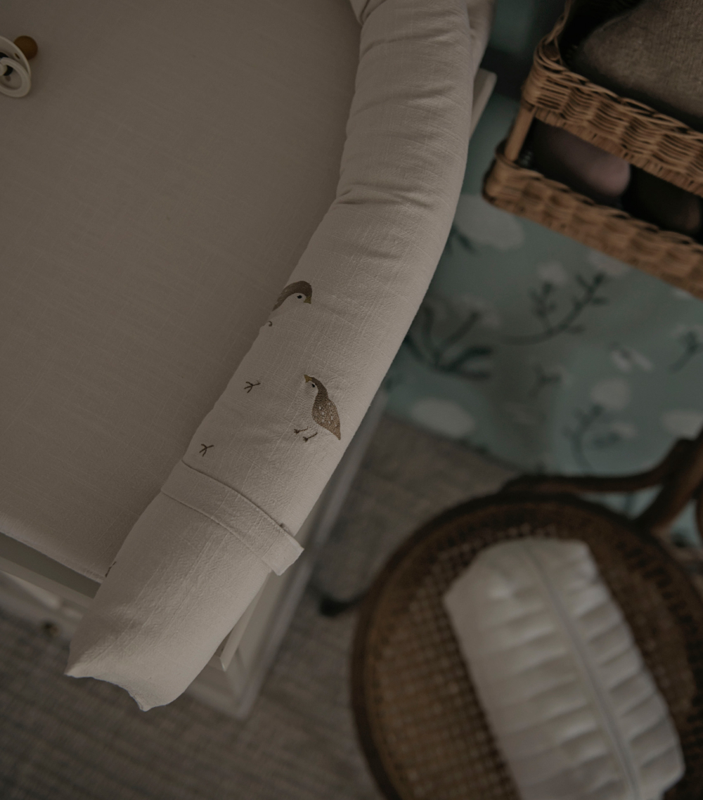 sparrow - changing mat 2 sparrow - changing mat 2