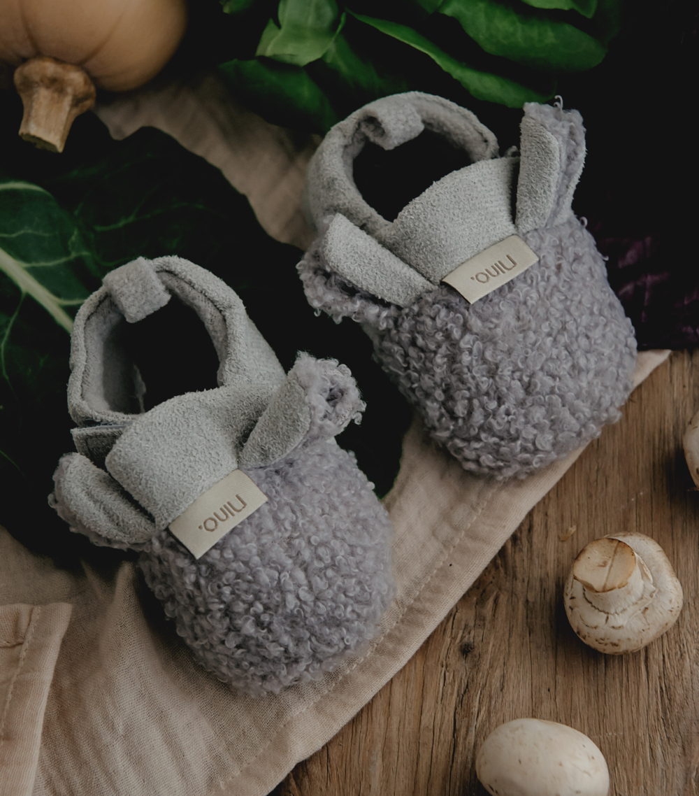 נעלי בית אפור 2 (1) נעלי בית אפור 2 (1)