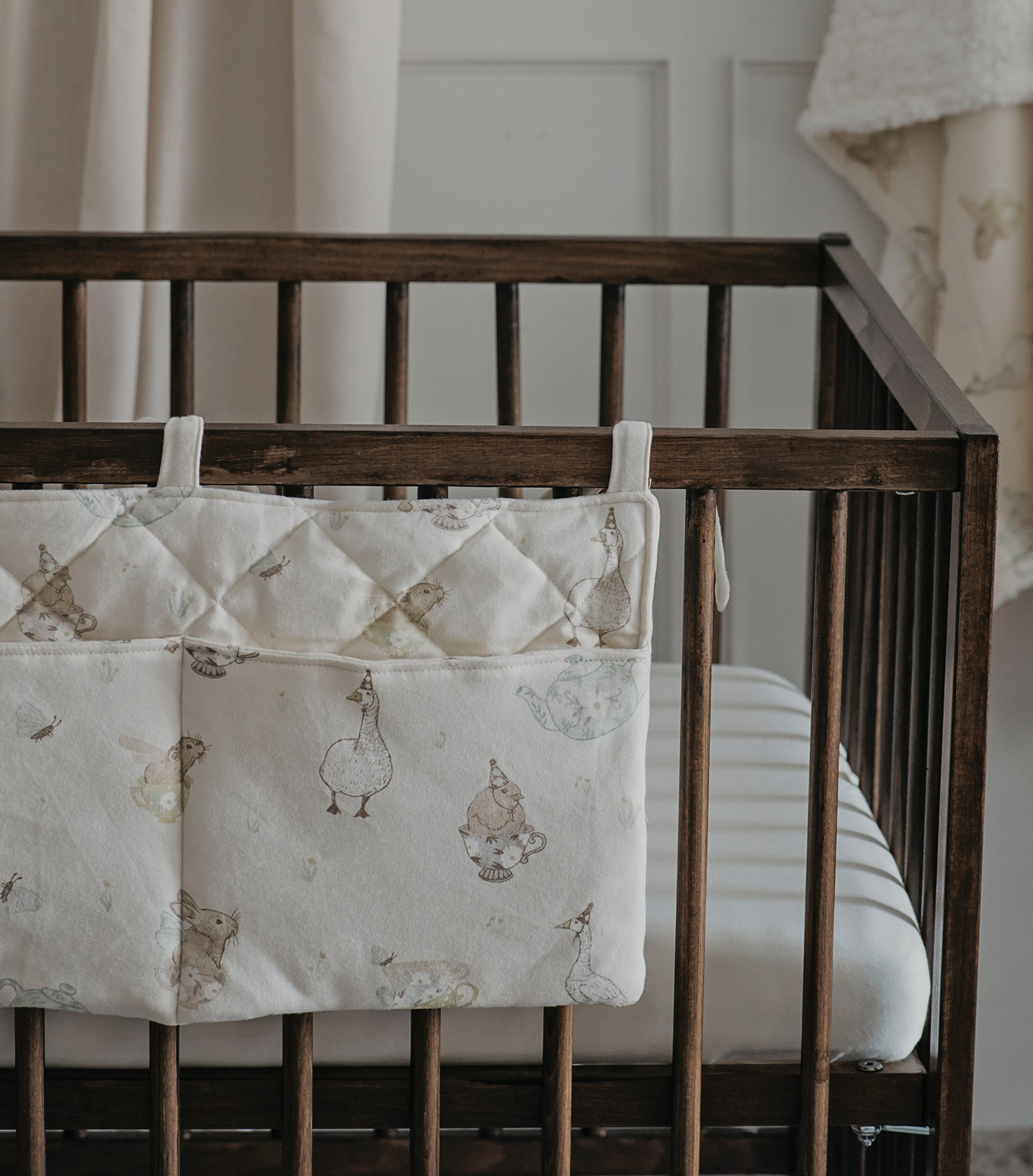 bed orginizer - tea party 2