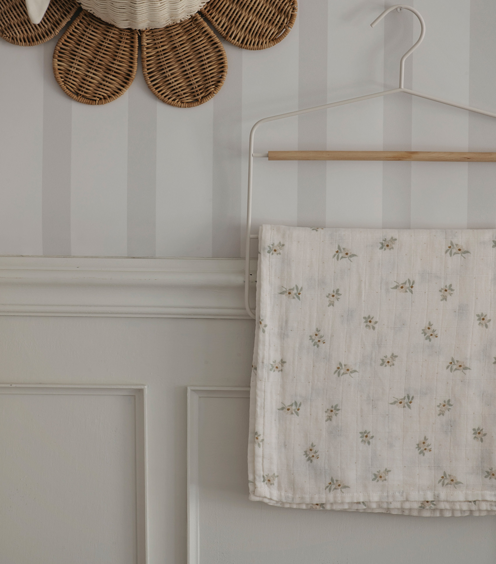 swaddle - Anemone blossom 2