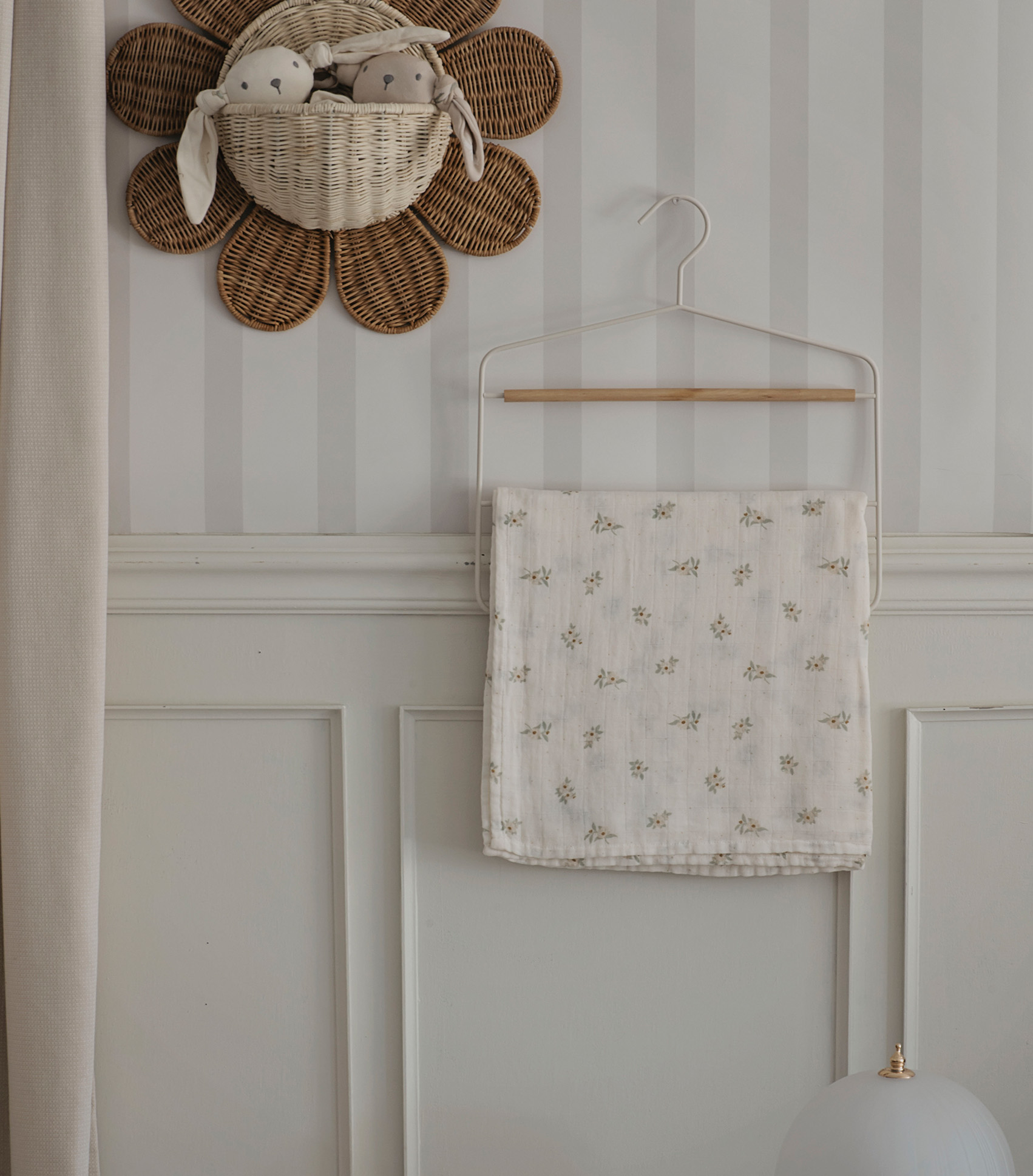 swaddle - Anemone blossom